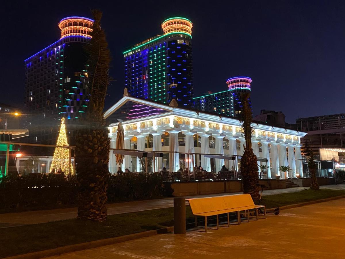 Sea Towers 2 Room Apartment Batumi Exterior photo